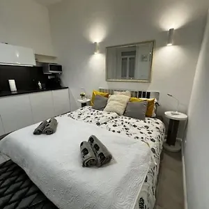 Cozy In The Heart Of Buda Apartman